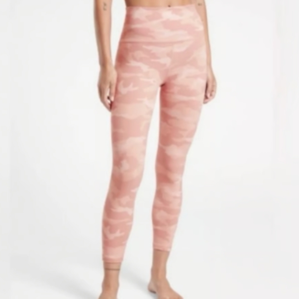Athleta Elation 7/8 Pink Camo Camoflauge Leggings